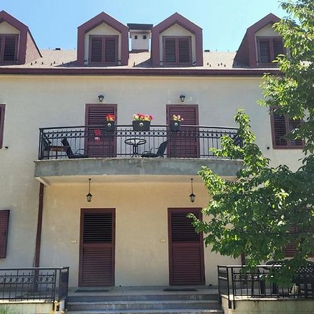 Apartman Popovic Cetinje Apartment Ngoại thất bức ảnh